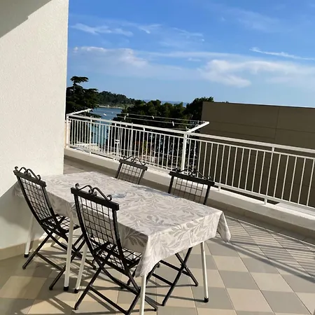 Apartments Villa More