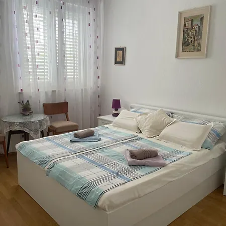 Apartments Villa More ماكارسكا