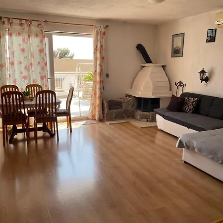 Apartments Villa More *