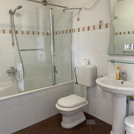 Apartments Villa More ماكارسكا