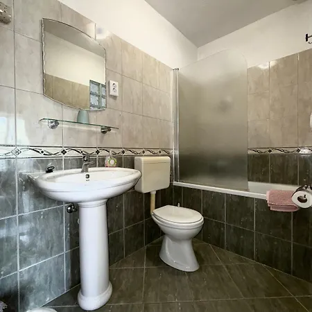 Apartments Villa More * Makarska