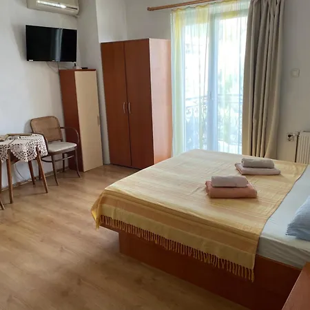 Daire Apartments Villa More