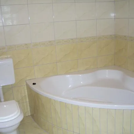 Apartments Villa More شقة ماكارسكا