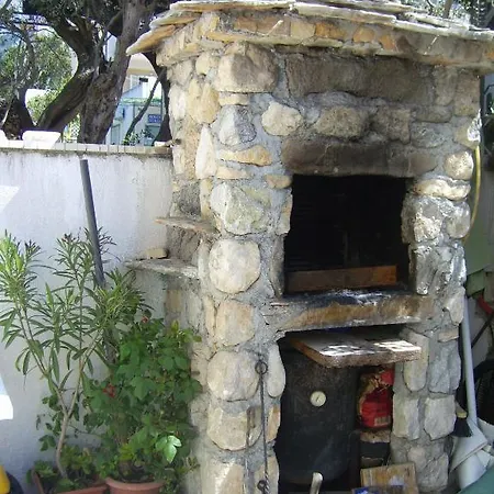 Daire Apartments Villa More