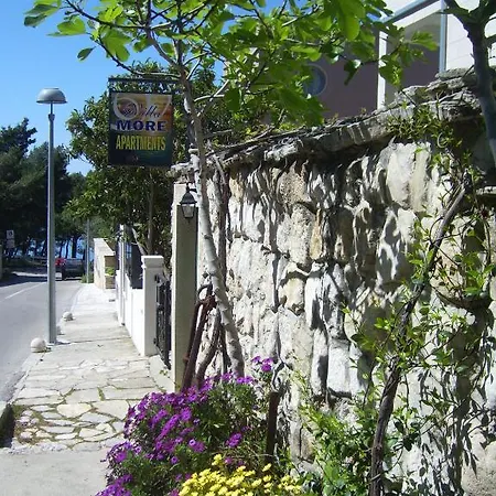 Apartments Villa More شقة