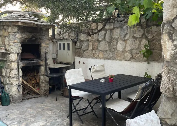 Daire Apartments Villa More