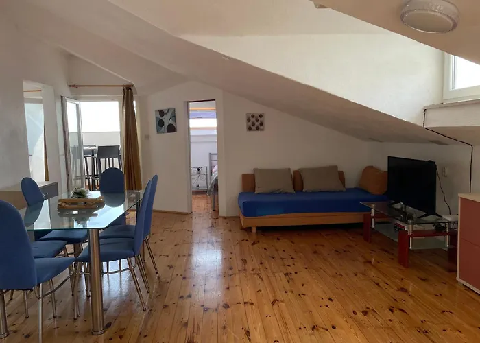 Daire Apartments Villa More Makarska