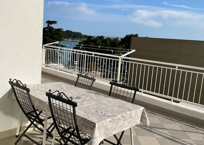 Apartments Villa More