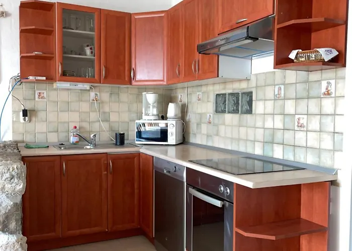 Daire Apartments Villa More