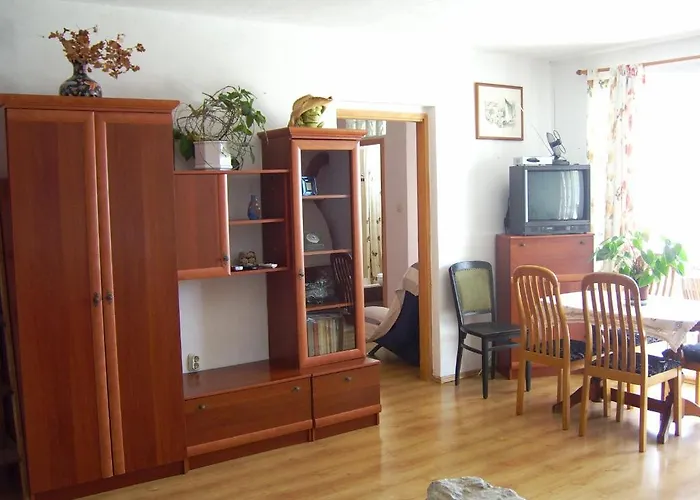 Daire Apartments Villa More *