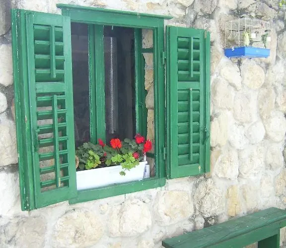 Daire Apartments Villa More Makarska