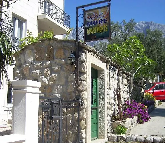 Daire Apartments Villa More *