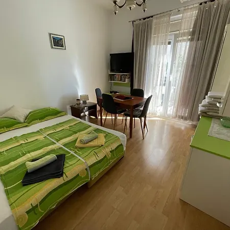 Apartments Villa More Apartman