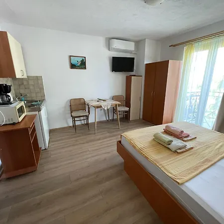 Apartments Villa More Apartman *