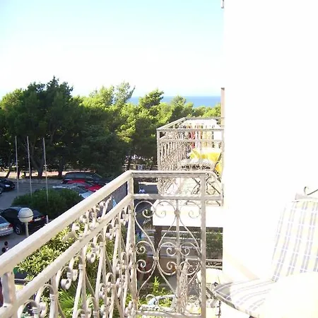 Apartman Apartments Villa More